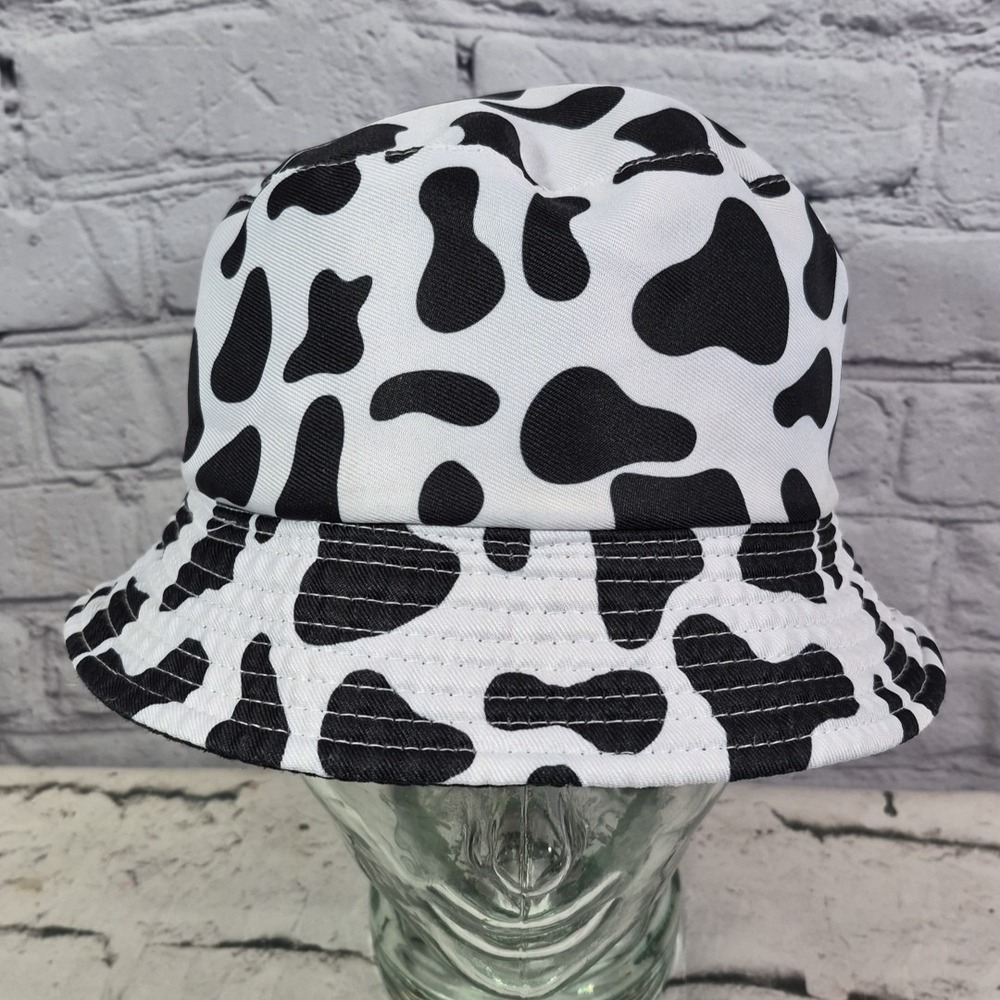 Retro Y2K Bucket Hat Unisex OSFA Black White Cow Spots Reversible‎ Skater Cap